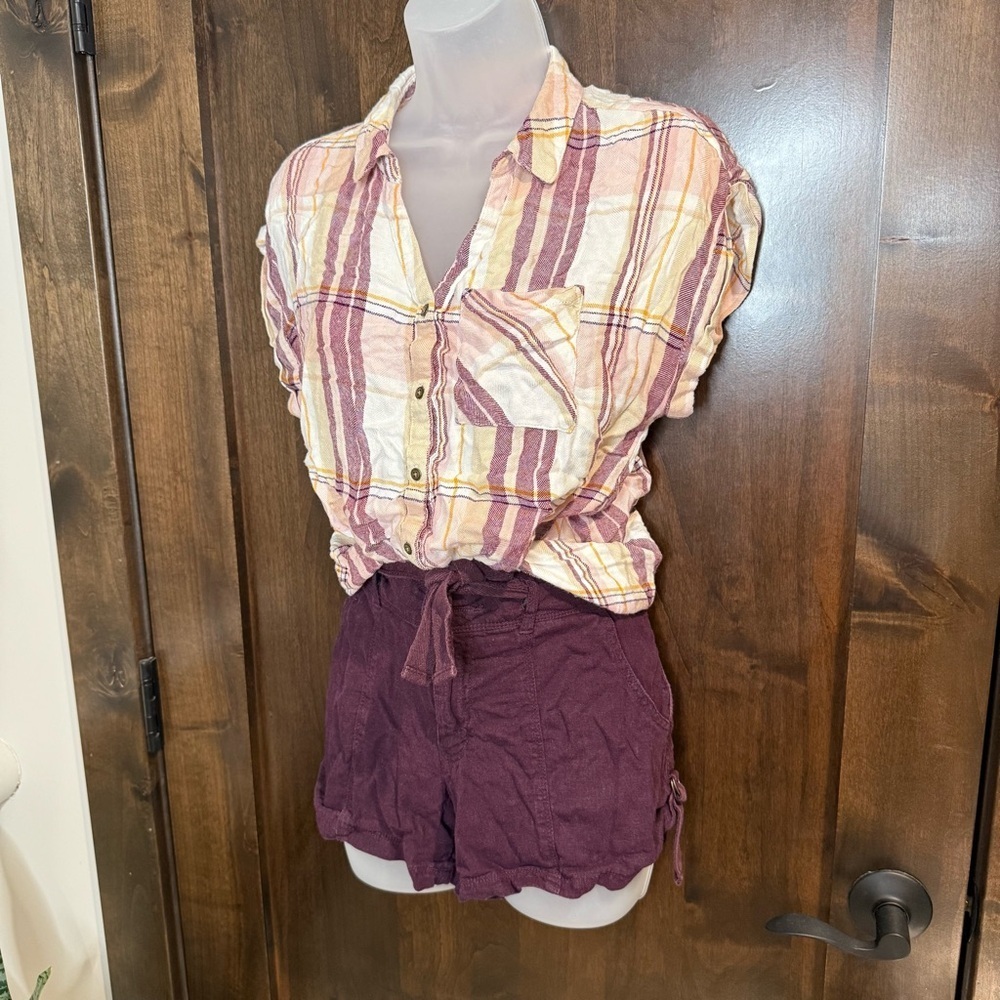 Maurices Outfit Purple plaid button down W Purple shorts Size M top 9/10 bottom